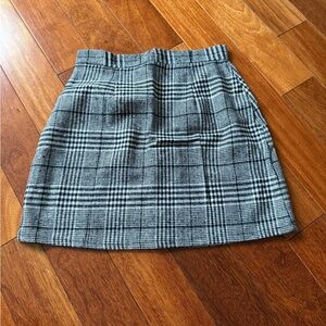 Cute checkered plaid skirt size s